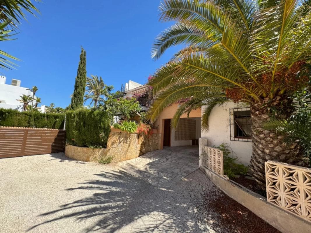 Venta de chalet independiente en Plaza Océano Pacífico, Moraira
photo 4