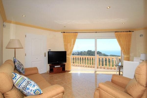 Chalet independiente en venta en Benimeit-Tabaira, Moraira
photo 1