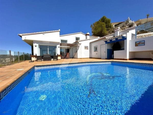 Chalet independiente en venta en Paichi, Moraira
photo 1