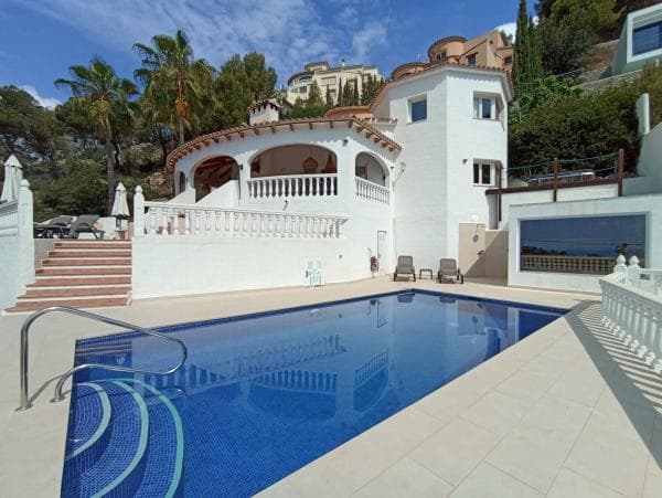 Independent chalet for sale in Calle Albi, Moraira
photo 1