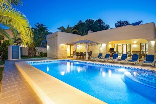 Chalet independiente en venta en Pinar de Advocat-Cometa, Moraira
photo 1