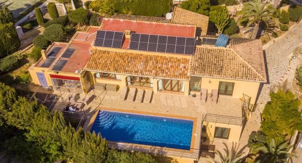 Chalet independiente en venta en Benimeit-Tabaira, Moraira
photo 1