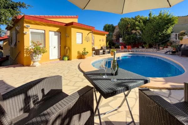 Chalet independiente en venta en maryvilla, Calpe
thumbnail 2