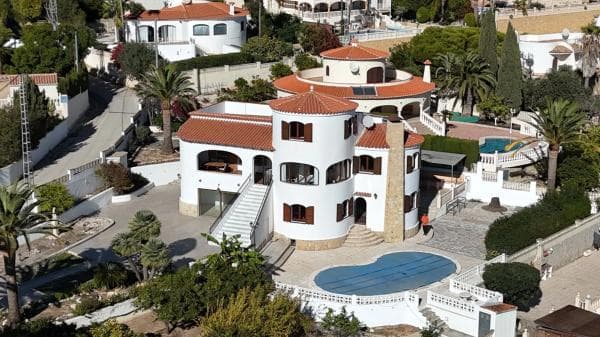 Chalet independiente en venta en Urbanización Cometa III, Calpe
thumbnail 1