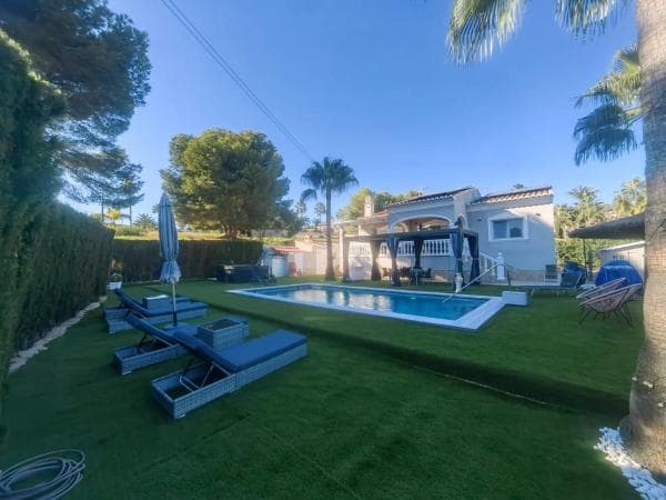Chalet independiente en venta en Urbanización Gran Sol, Calpe
photo 1