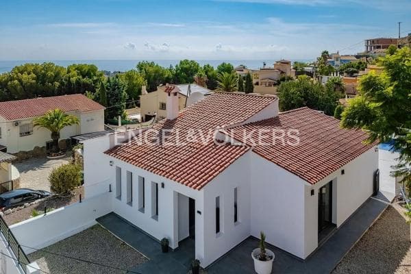 Chalet independiente en venta en Oltamar-Cucarres, Calpe
thumbnail 2