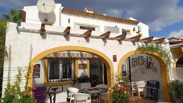 Chalet adosado en venta en Gargasindi , Calpe photo 1
