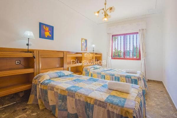 Chalet independiente en venta en Gargasindi, Calpe
thumbnail 2