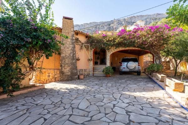 Chalet independiente en venta en maryvilla, Calpe
thumbnail 2