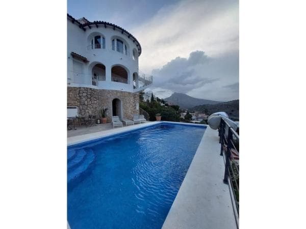 Chalet independiente en venta en maryvilla, Calpe
thumbnail 1