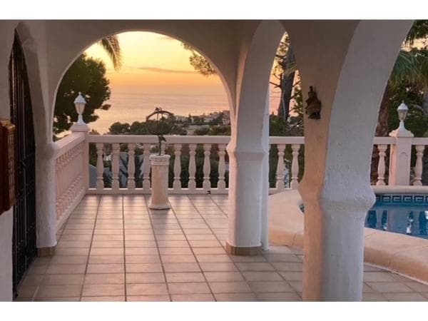 Chalet independiente en venta en Canuta, Calpe
thumbnail 1