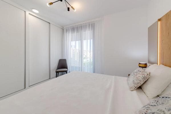 Piso en venta en Avenida de Rumania, 24, Calpe
thumbnail 1