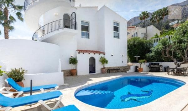 Chalet independiente en venta en maryvilla, Calpe
photo 1