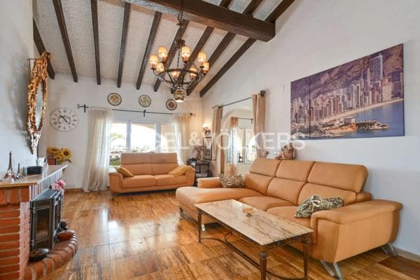 Chalet independiente en venta en maryvilla, Calpe
photo 1