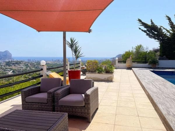 Chalet independiente en venta en Partida la Empedrola, Calpe
thumbnail 1