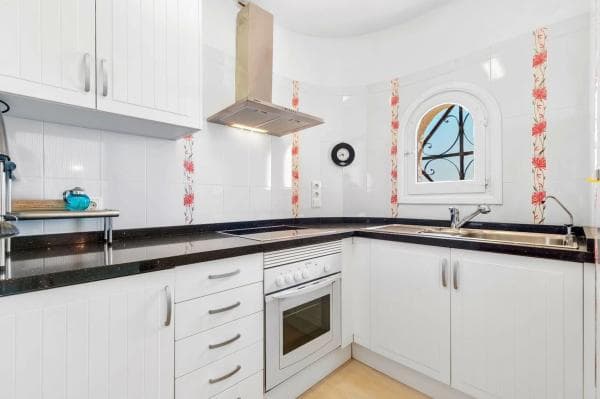Chalet independiente en venta en maryvilla, Calpe
photo 1