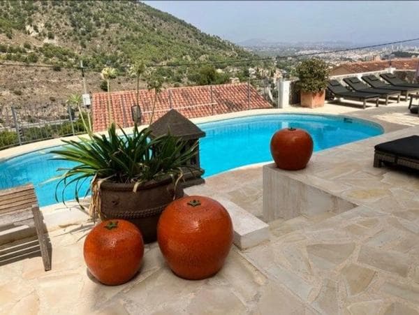 Chalet independiente en venta en Gargasindi, Calpe
photo 1