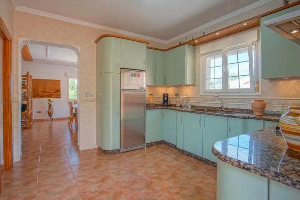 Chalet independiente en venta en Partida Los Pinos, Calpe
thumbnail 2
