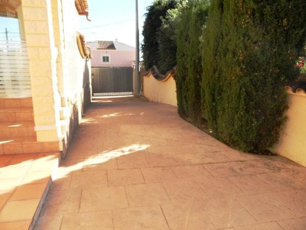Chalet independiente en venta en Canuta, Calpe
photo 1