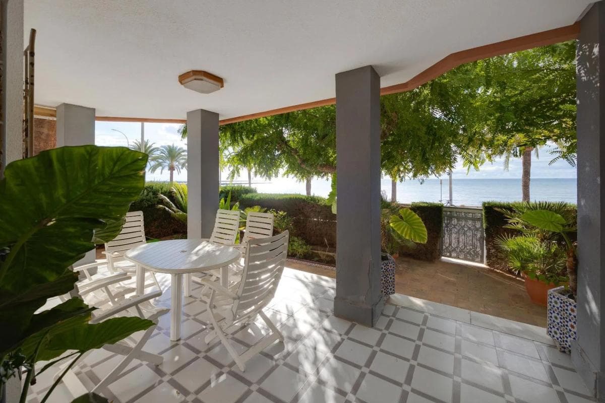 Venta de chalet independiente en Avenida Santiago Bernabéu, Santa Pola
photo 3