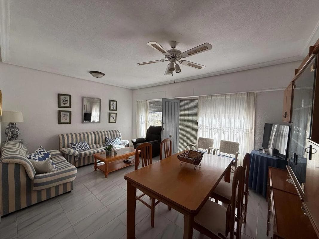 Venta de piso en Calas de Santiago Bernabeu, Santa Pola
photo 3