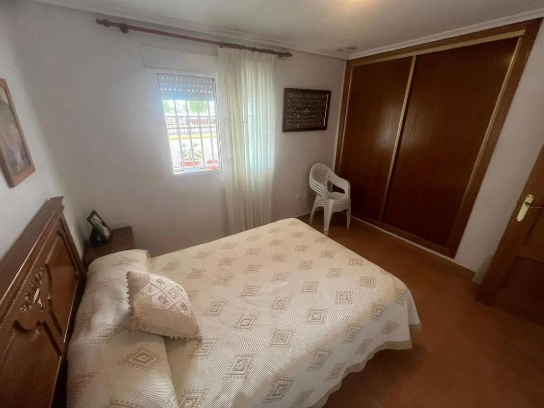 Venta de chalet adosado en Avenida Salamanca s/n , Santa Pola photo 2