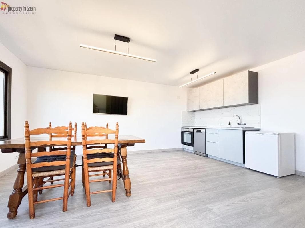 Venta de piso en Avenida Catalanet, Santa Pola
photo 2