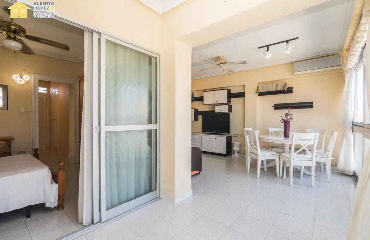 Venta de piso en Calas de Santiago Bernabeu, Santa Pola
photo 4