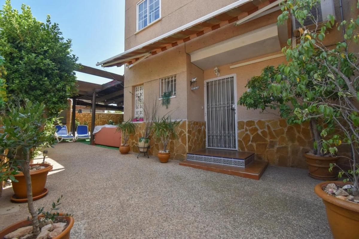 Venta de chalet independiente en Calle Logroño, Santa Pola
photo 4