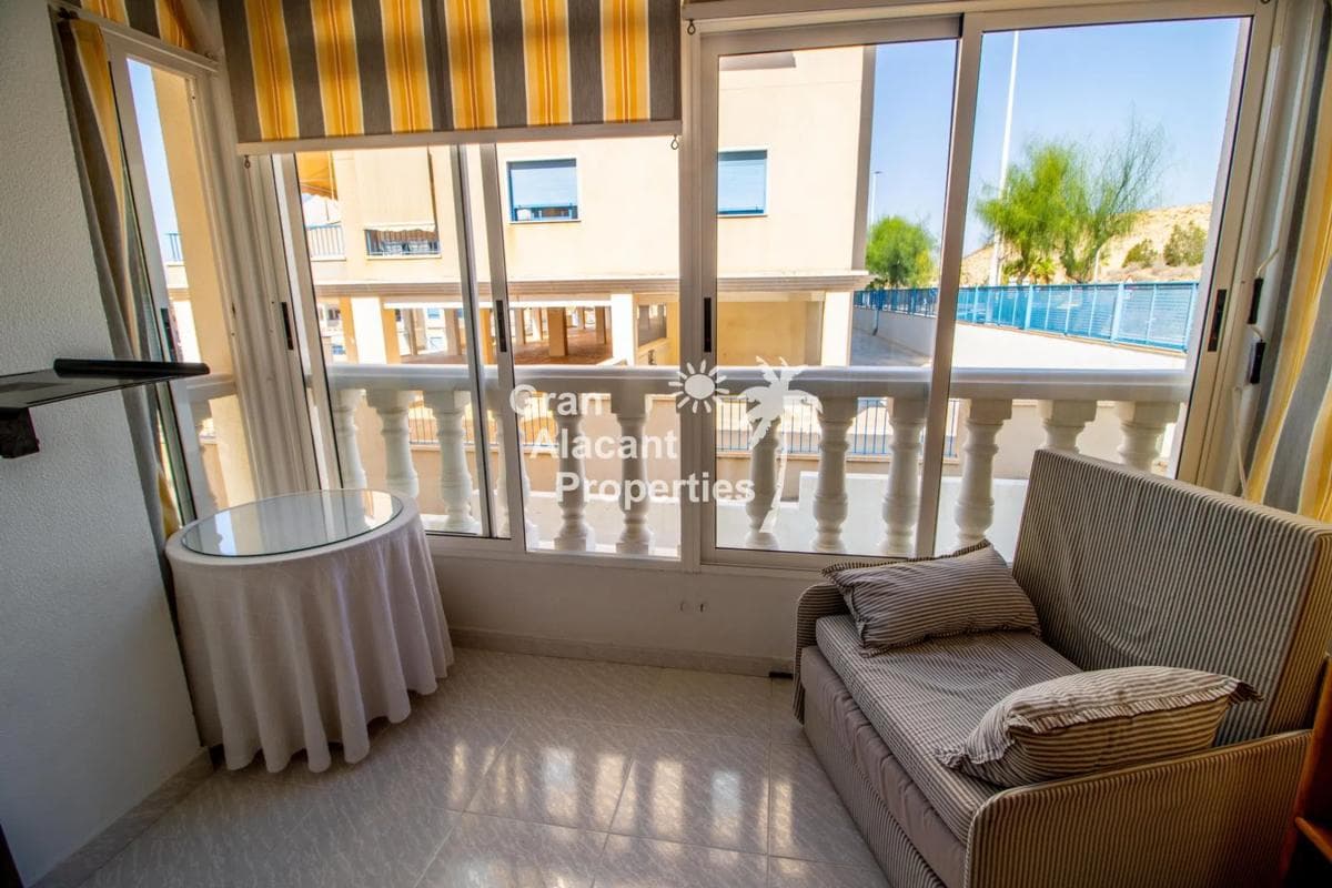 Venta de piso en Avenida de Portugal, 229, Santa Pola
photo 3