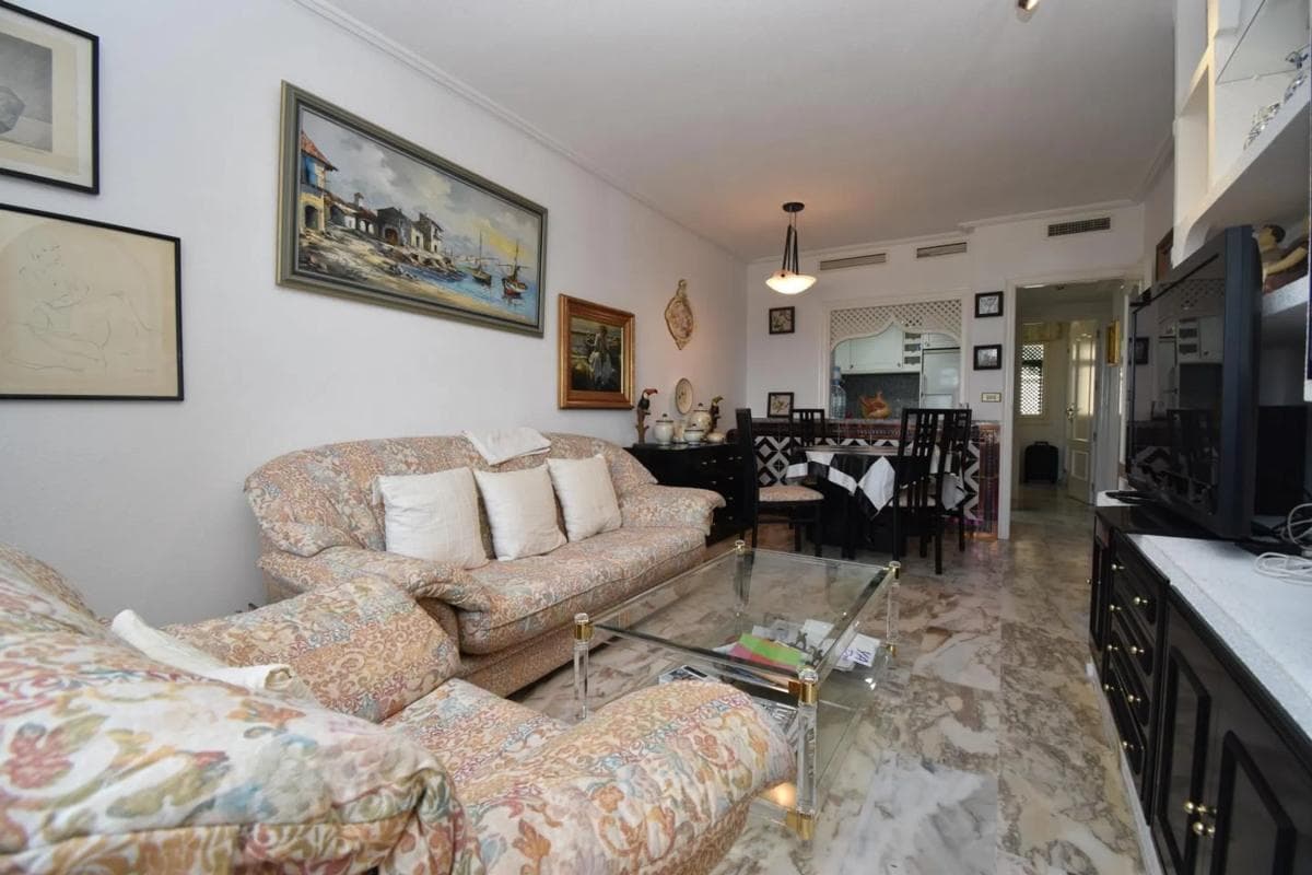 Venta de piso en Avenida Santiago Bernabéu, Santa Pola
photo 2