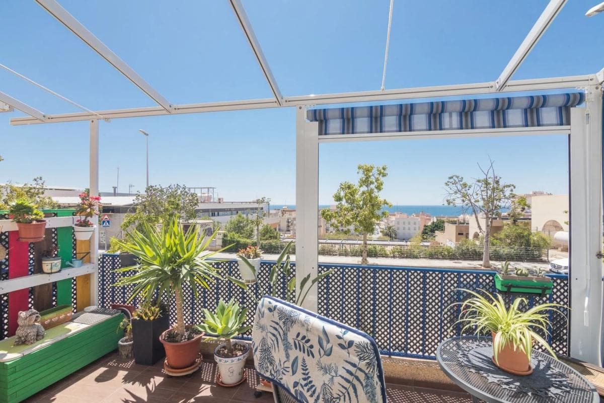 Venta de chalet adosado en Calle Juan Sebastián Elcano , Santa Pola photo 3