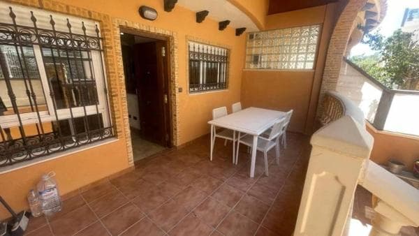 Chalet independiente en venta en Urbanizaciones, Guardamar del Segura
thumbnail 2