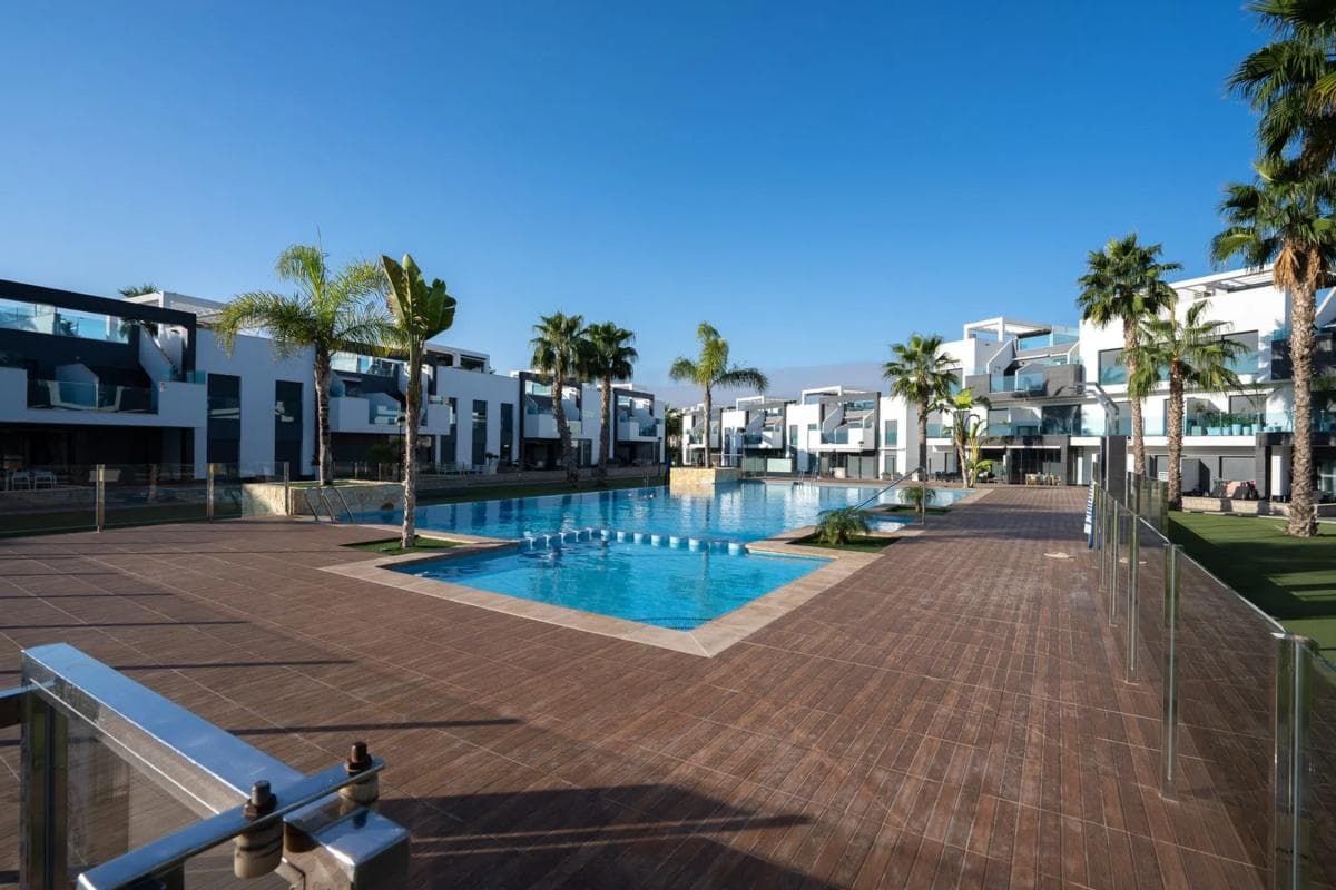 Venta de piso en Calle la Malva Rosa, Guardamar del Segura
photo 2