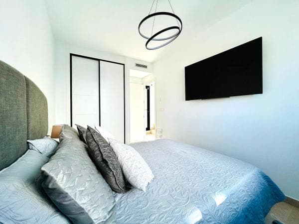 Chalet independiente en venta en Avenida el Fenoll, 21, Guardamar del Segura
photo 1