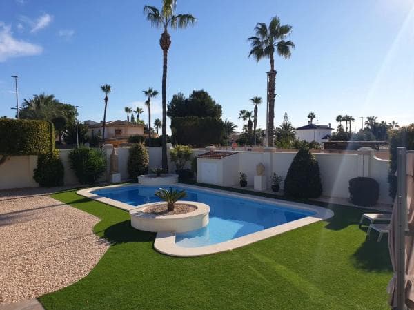 Chalet independiente en venta en Ciudad Quesada, Rojales
thumbnail 1