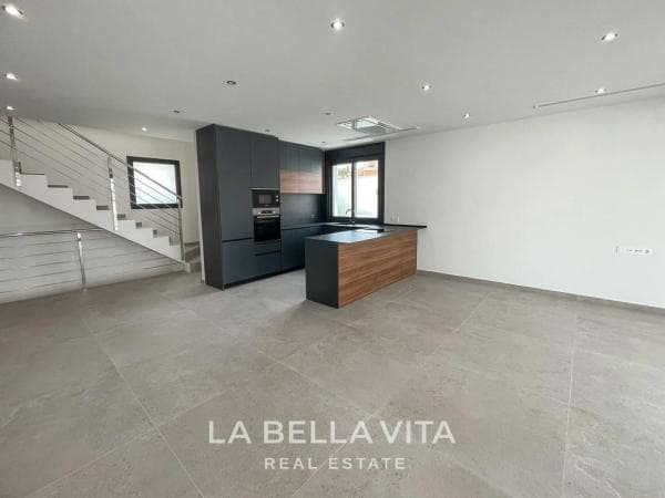 Chalet independiente en venta en Calle Velázquez, 50, Rojales thumbnail 2