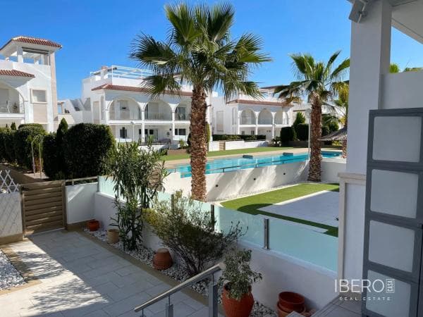 Piso en venta en Avenida de Jaén, Rojales
thumbnail 1