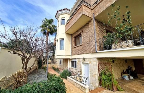 Chalet independiente en venta en Calle de los Almendros, 41, Rojales
photo 1