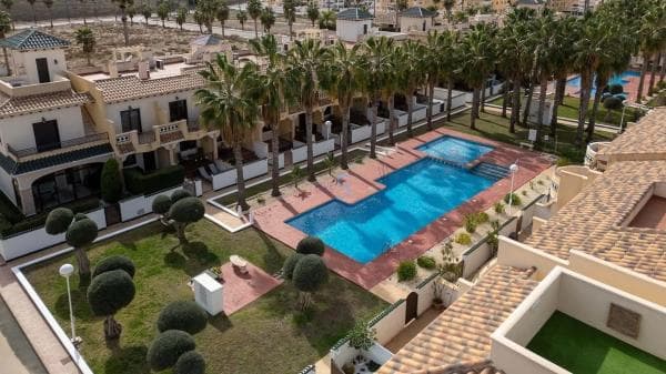 Chalet independiente en venta en Ciudad Quesada, Rojales
photo 1
