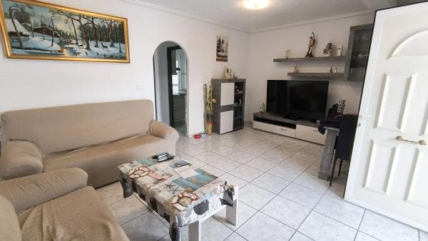 Chalet pareado en calle Costa de Garraf thumbnail 2