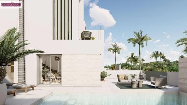 Chalet pareado en calle Lerida, 12 thumbnail 2