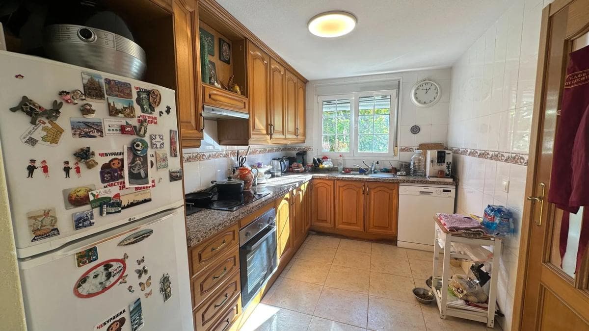 Properties for sale and rent in Spain photo 2