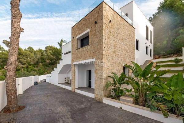 Chalet independiente en venta en L'Albir, Alfaz del Pi
thumbnail 1