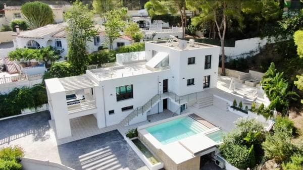 Chalet independiente en venta en Calle Estrella Polar, Alfaz del Pi
thumbnail 2