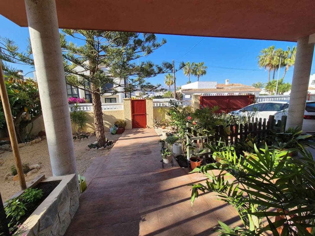 Venta de chalet independiente en Calle Pegas, Alfaz del Pi
photo 3