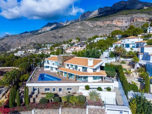 Chalet independiente en venta en Avenida Principal, 60, Altea
thumbnail 1