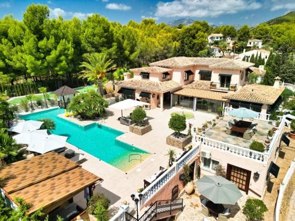 Частный шале на продаже в Callosa d'En Sarria, Каллоса д'Эн-Саррия thumbnail 1