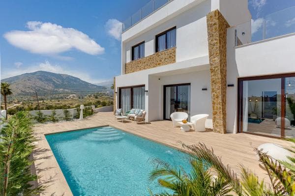 Chalet independiente en venta en Calle Rey Alfonso XII s/n, Finestrat
thumbnail 1