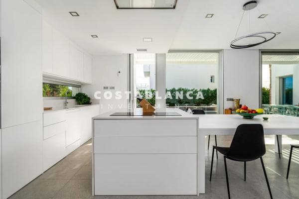 Chalet independiente en venta en Calle Atenas, Finestrat
thumbnail 2